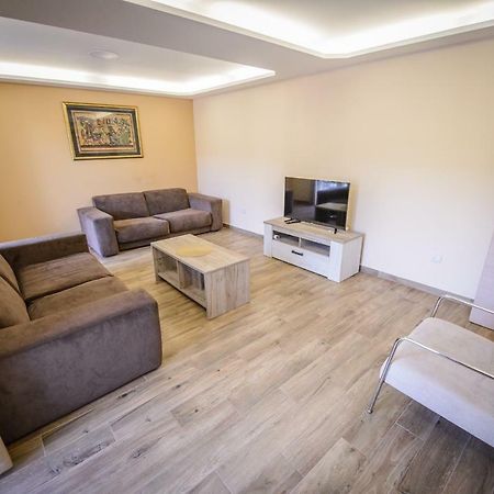 Apartment Vrutak Kotor Buitenkant foto