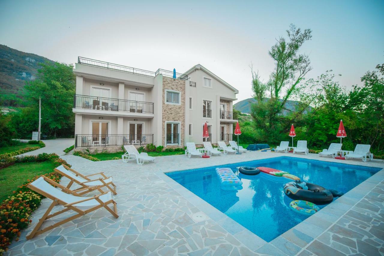 Apartment Vrutak Kotor Buitenkant foto