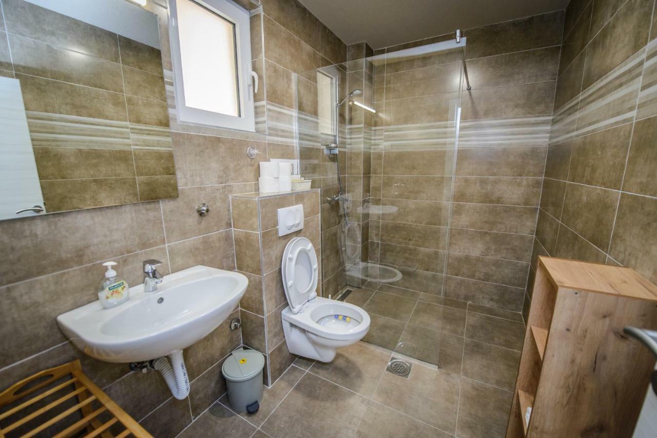 Apartment Vrutak Kotor Buitenkant foto