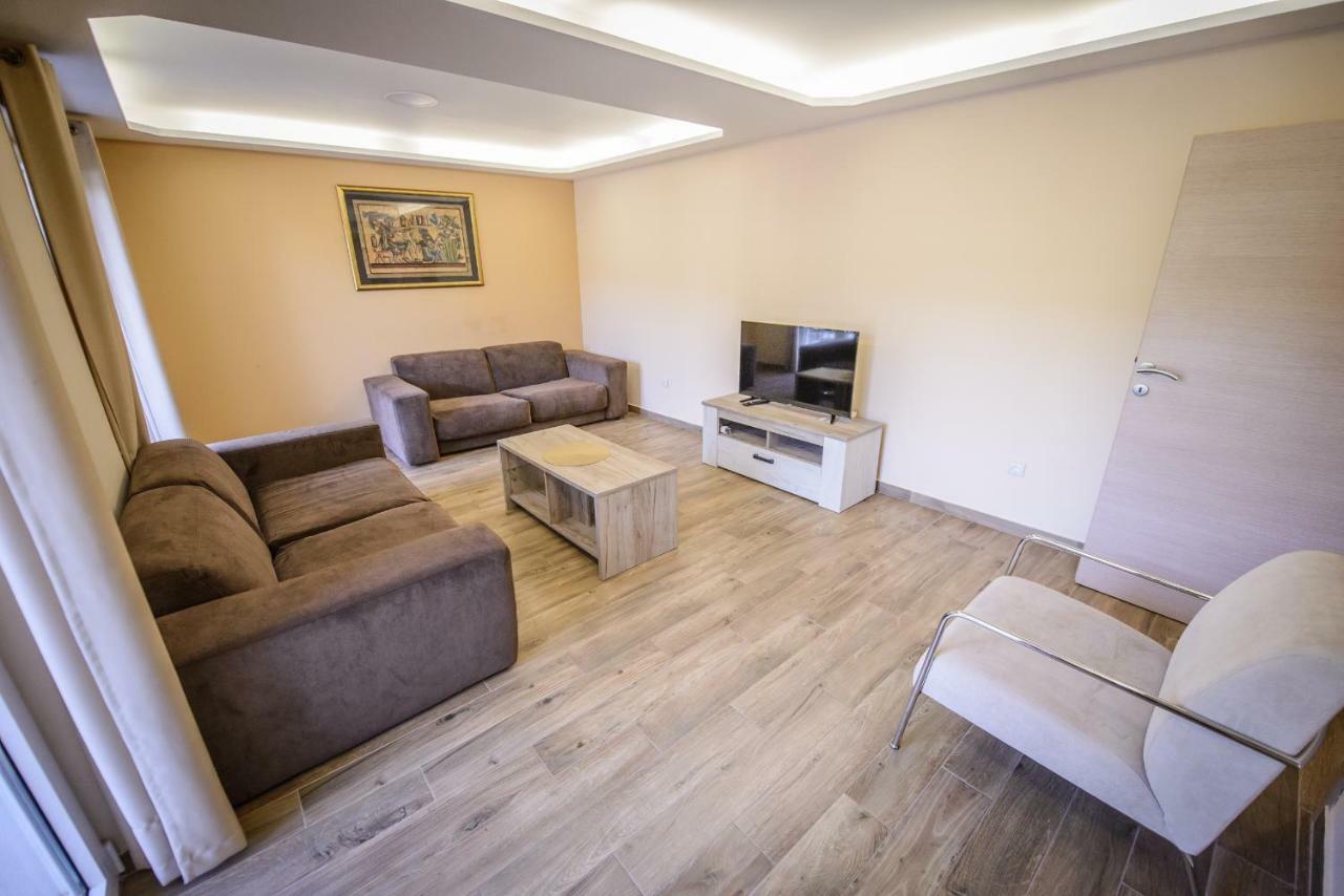 Apartment Vrutak Kotor Buitenkant foto