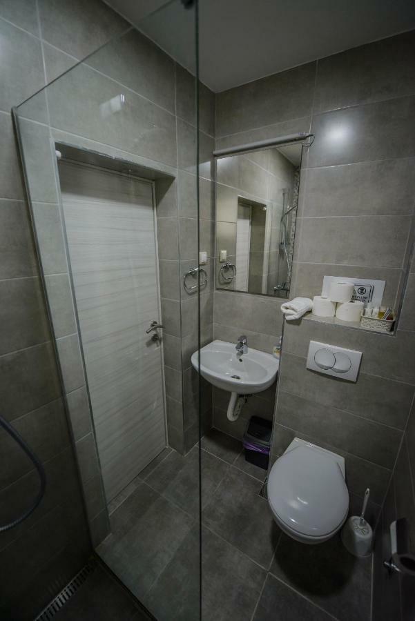 Apartment Vrutak Kotor Buitenkant foto