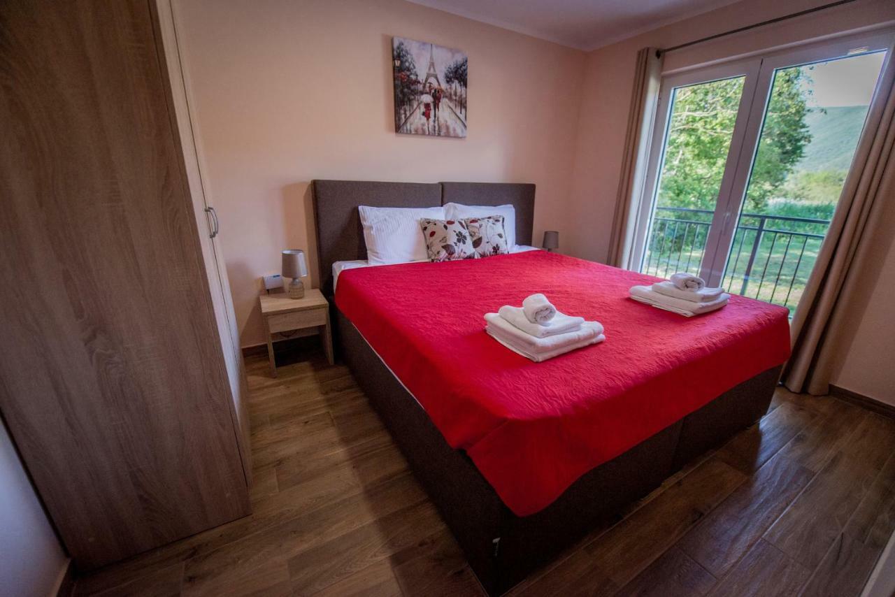 Apartment Vrutak Kotor Buitenkant foto