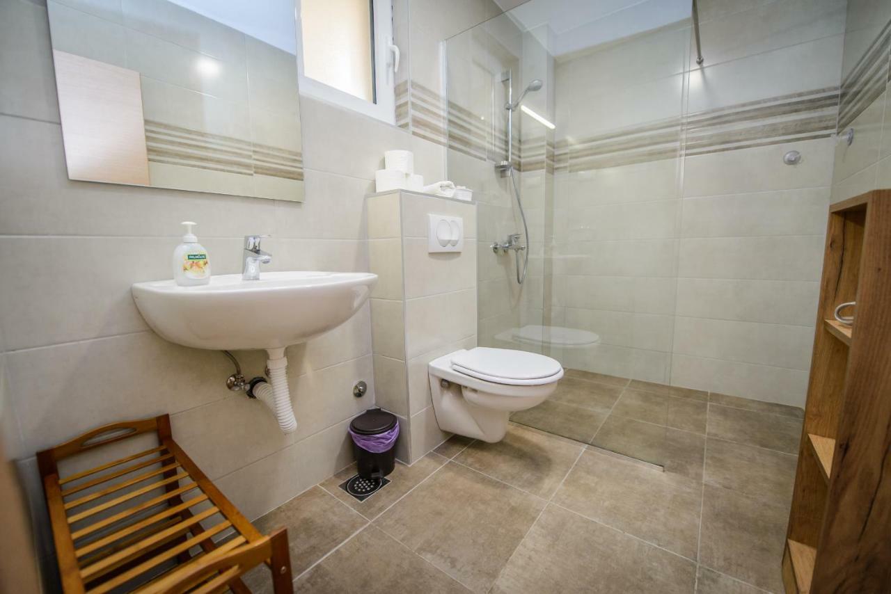 Apartment Vrutak Kotor Buitenkant foto