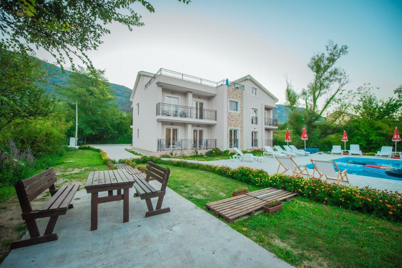 Apartment Vrutak Kotor Buitenkant foto