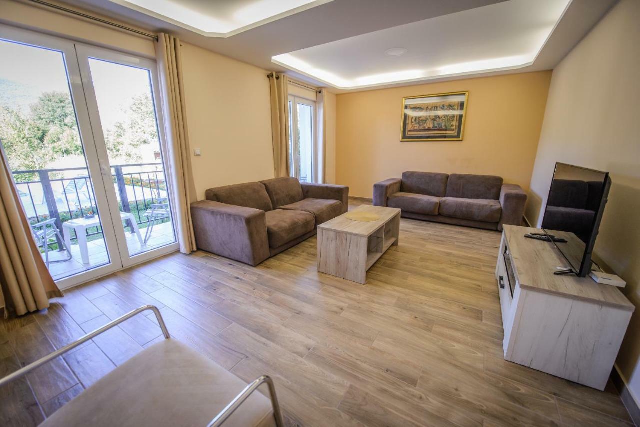 Apartment Vrutak Kotor Buitenkant foto