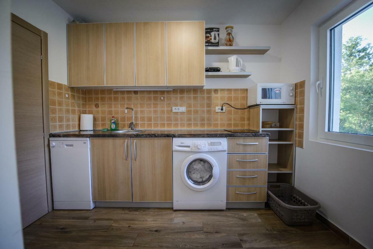 Apartment Vrutak Kotor Buitenkant foto