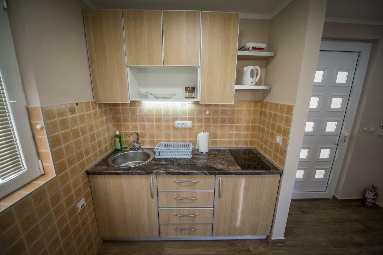 Apartment Vrutak Kotor Buitenkant foto