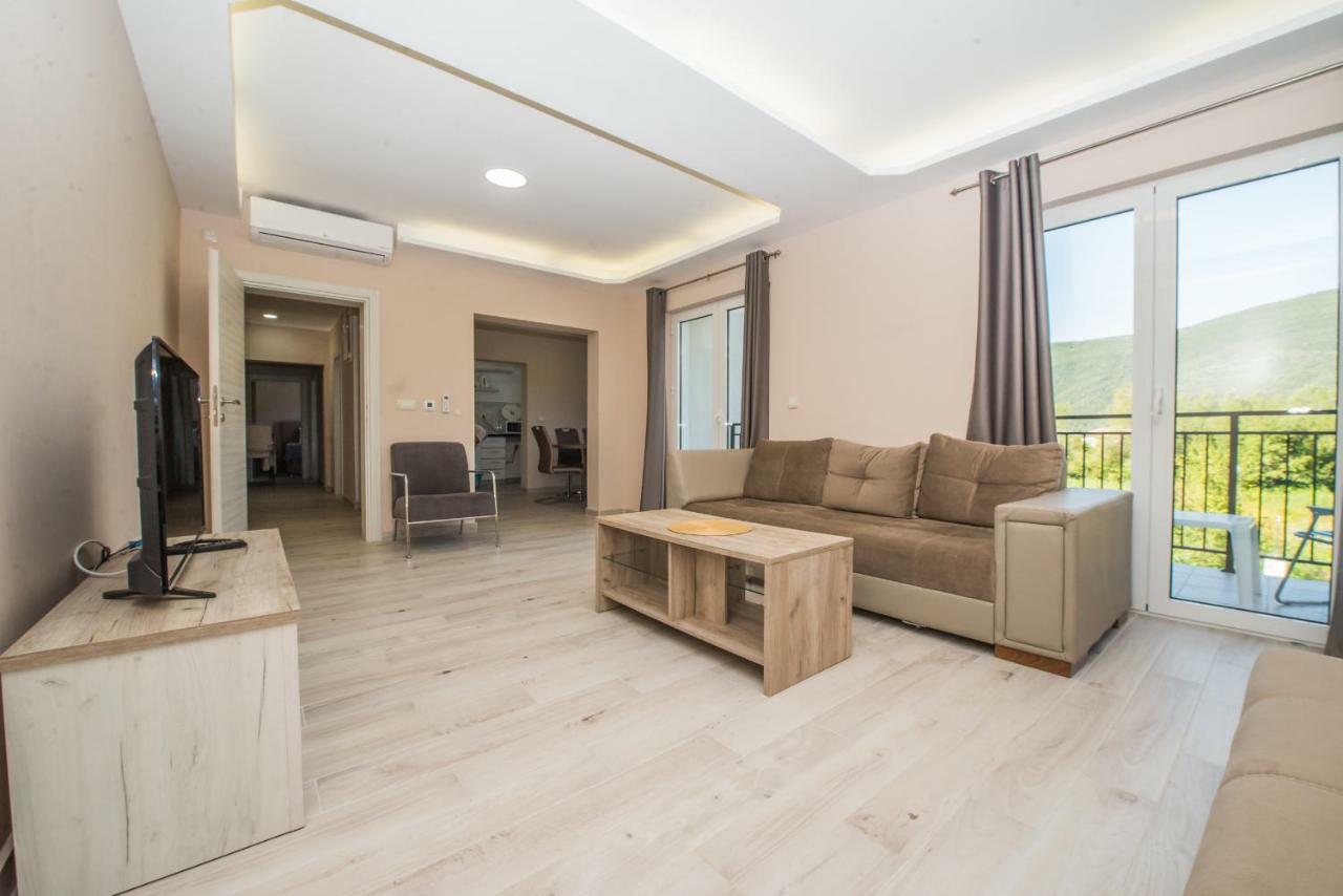 Apartment Vrutak Kotor Buitenkant foto