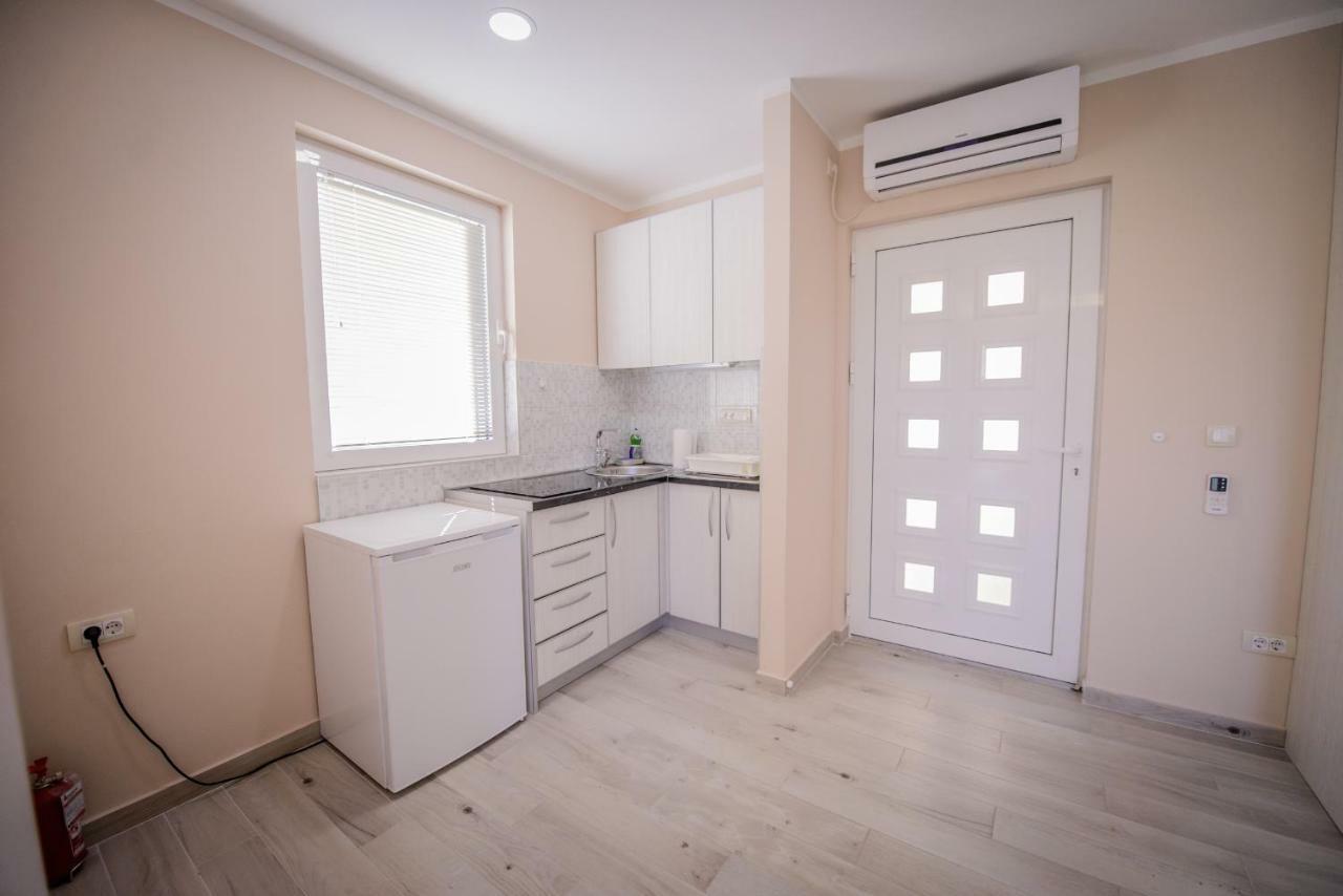Apartment Vrutak Kotor Buitenkant foto